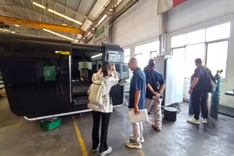 Visitas de clientes na Indonésia